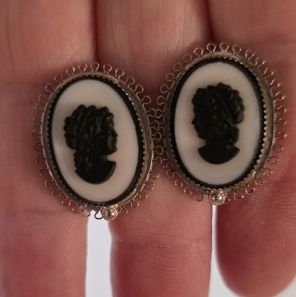 Amco Sterling Silver Cameo Screw Back Earrings